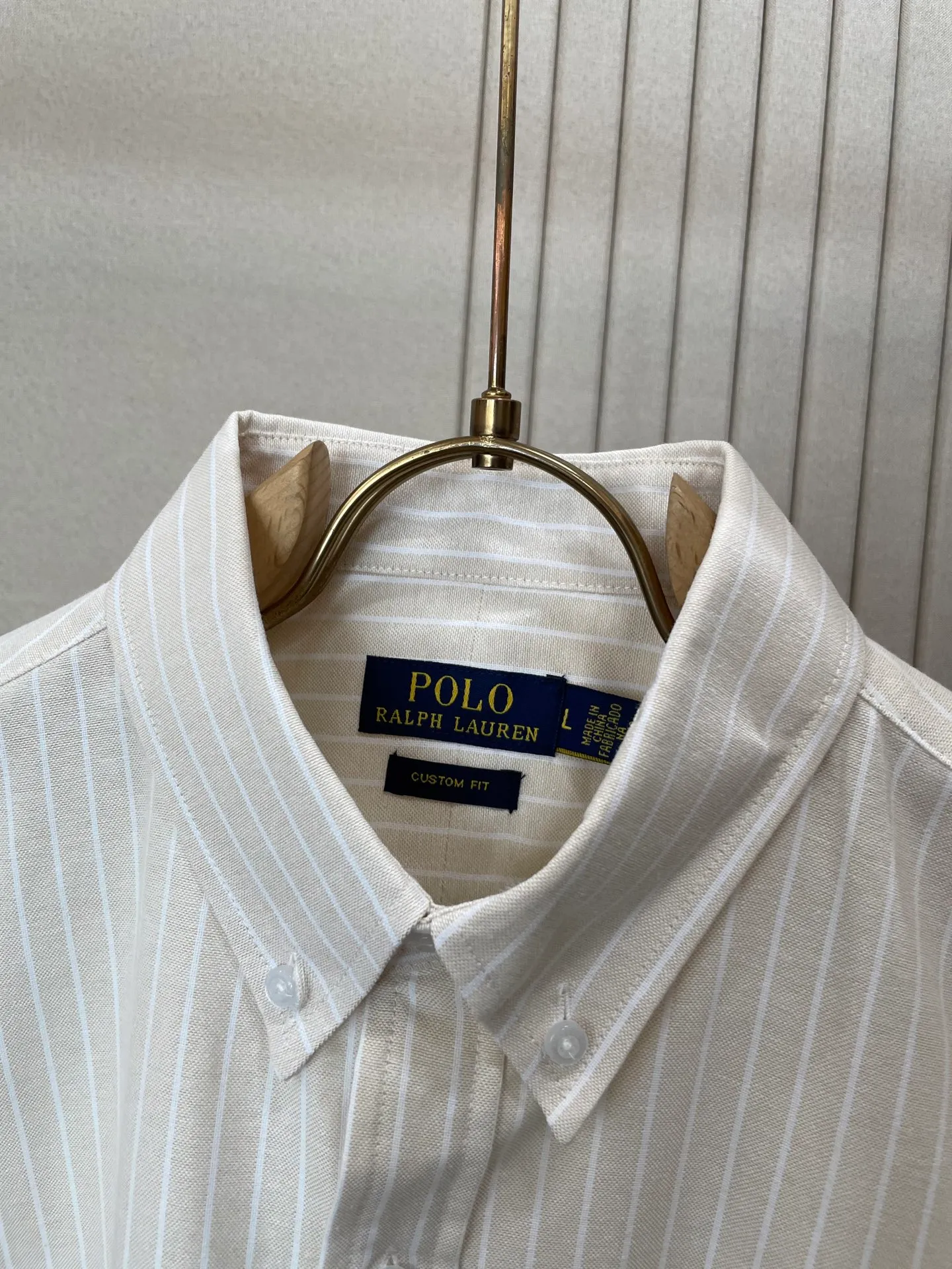 P220 🌸🌸🌸 POLO Ralph Lauren [High Quality] Classic shirt! The classic casual shirt made of pure cotton Oxford cloth has a unique design. It has a simple, clean and classic silhouette design. It is a versatile style that can be switched at will. The fabric feels soft and delicate, highly breathable, and is close to the skin and comfortable to wear. It can be worn alone as an inner layer. Its versatile performance is beyond your imagination! The upper body of the ready-to-wear is simple and classic yet elegant! Size:M-XXL